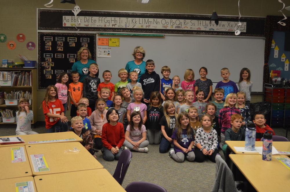 First grade class with the presenters