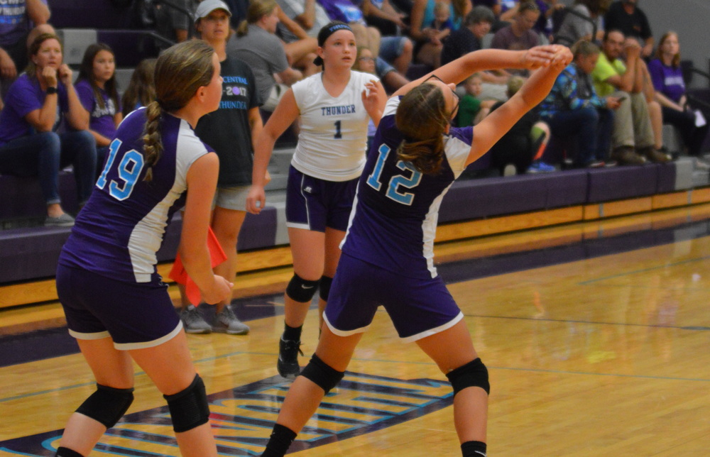 NCMS Volleyball Finishes Regular Season with Riverside